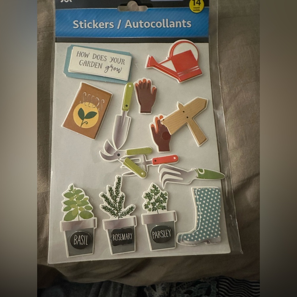 #23 Stickers Books - Picture 8 of 16
